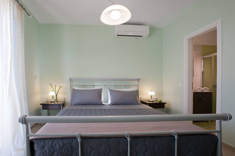 Photo of Bedroom in Evgiros