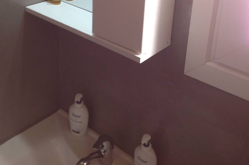 Photo of Bathroom in Monastiraki
