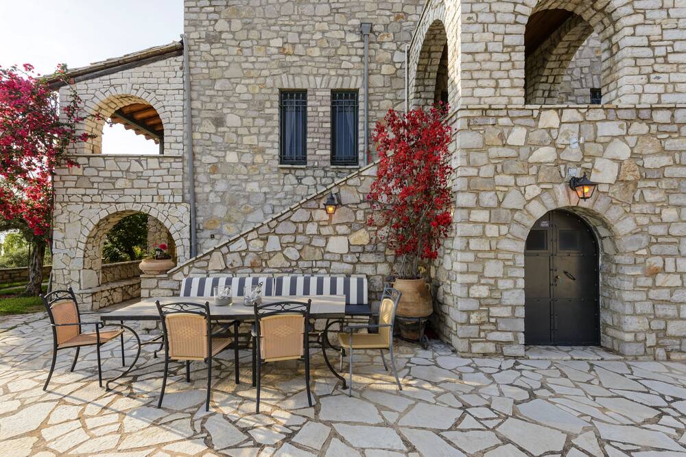 Photo of Outdoor in Mikri Mantineia