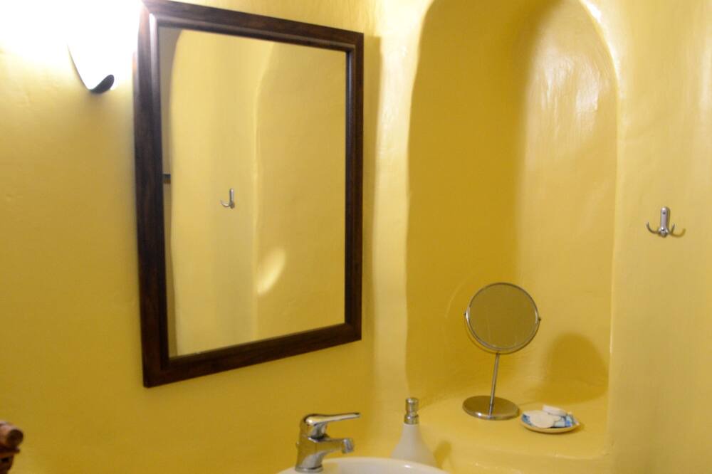 Photo of Bathroom in Merichas