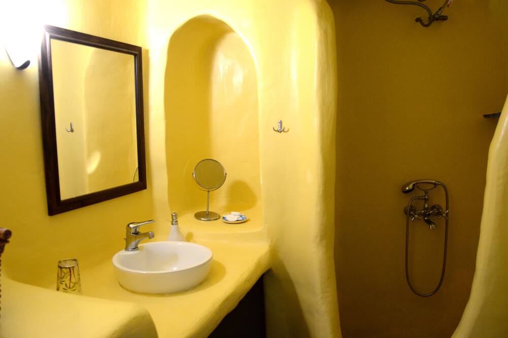 Photo of Bathroom in Merichas