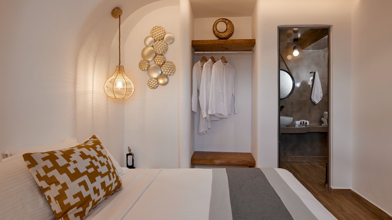 Photo of Bedroom in Oia