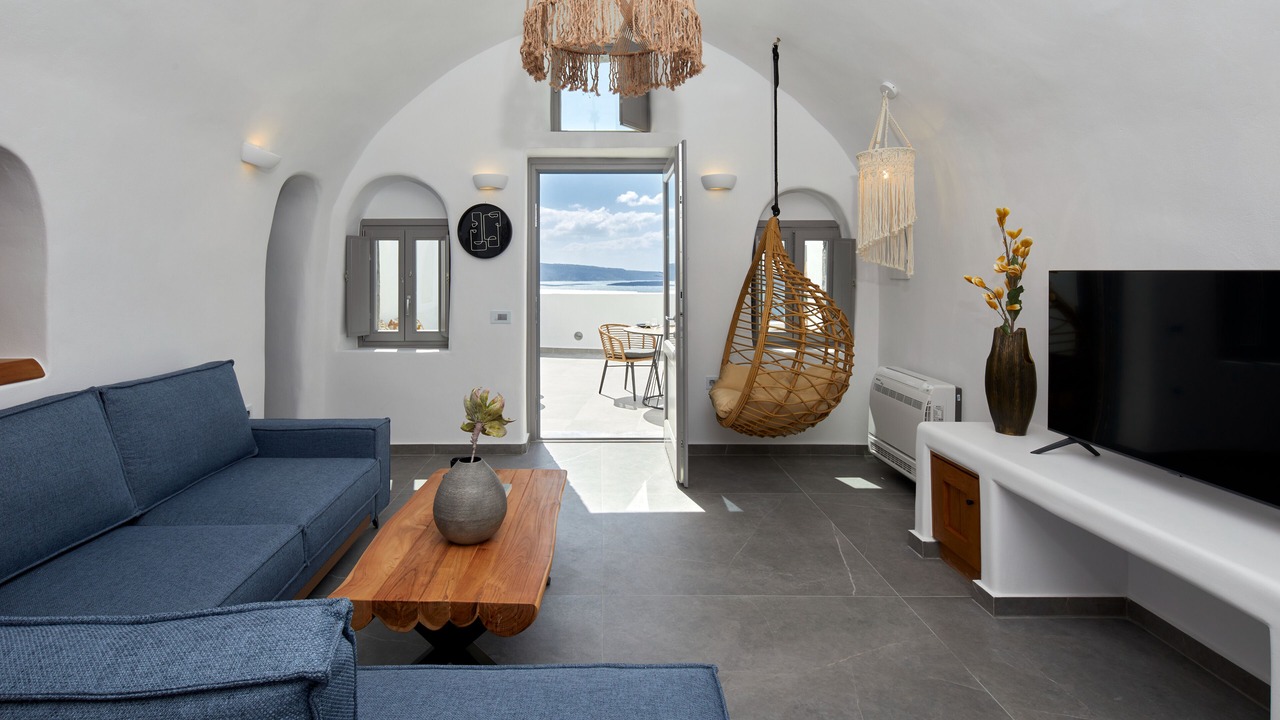Photo of Bedroom in Oia