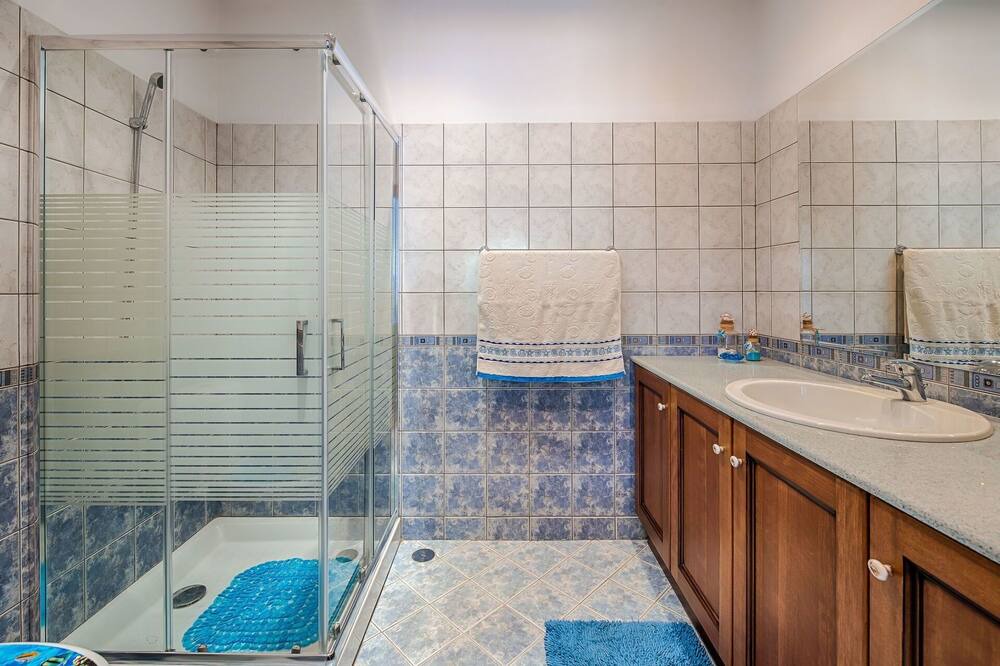 Photo of Bathroom in Lardos