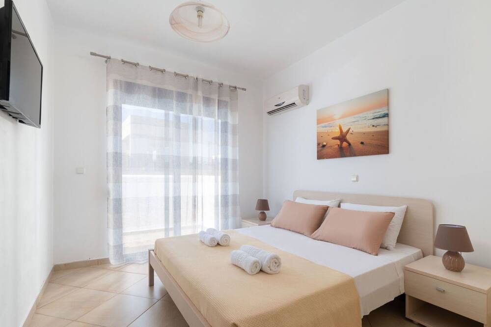 Photo of Bedroom in Lardos