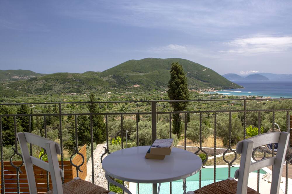 Photo of Patio Balcony in Evgiros