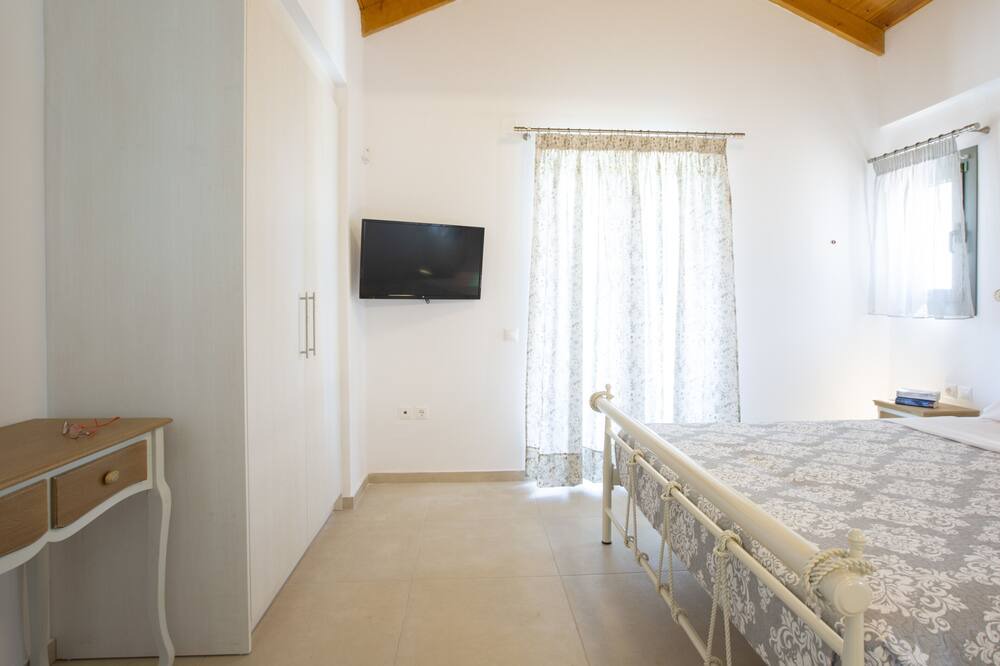 Photo of Bedroom in Evgiros
