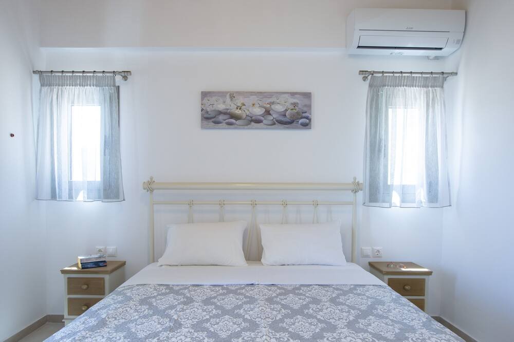 Photo of Bedroom in Evgiros