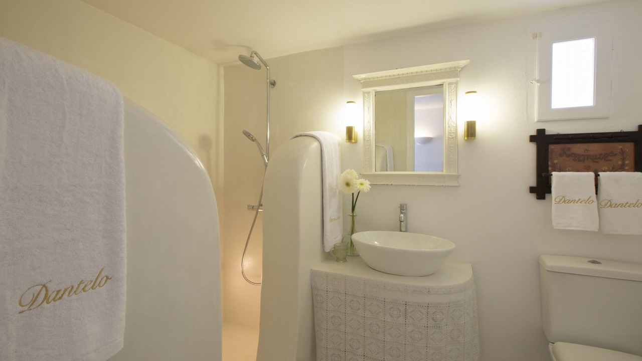 Photo of Bathroom in Vothon
