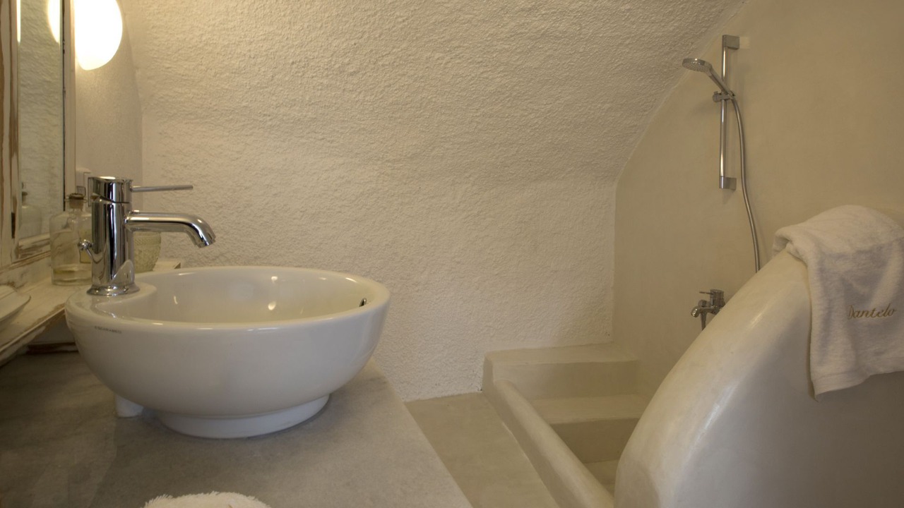 Photo of Bathroom in Vothon