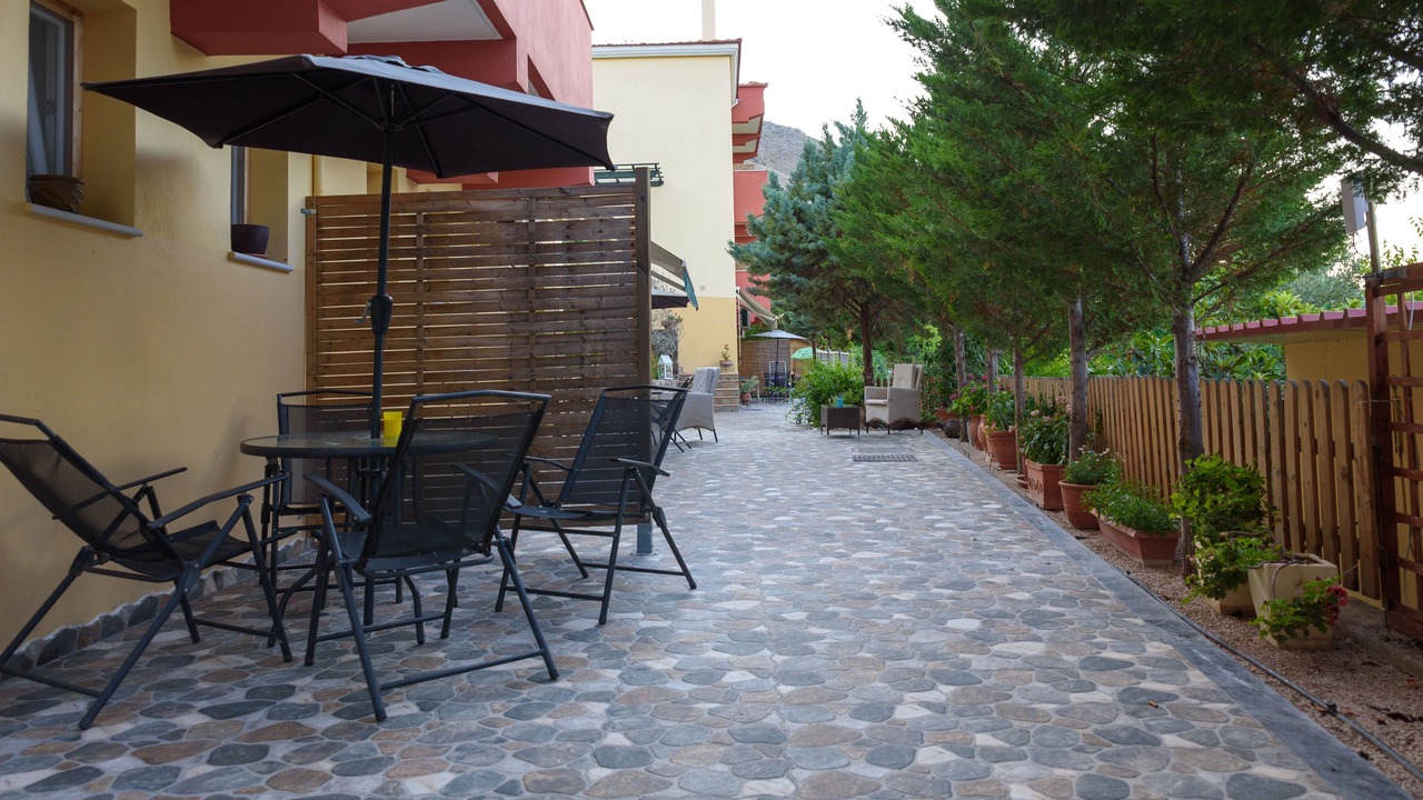 Photo of Patio Balcony in Avgonyma