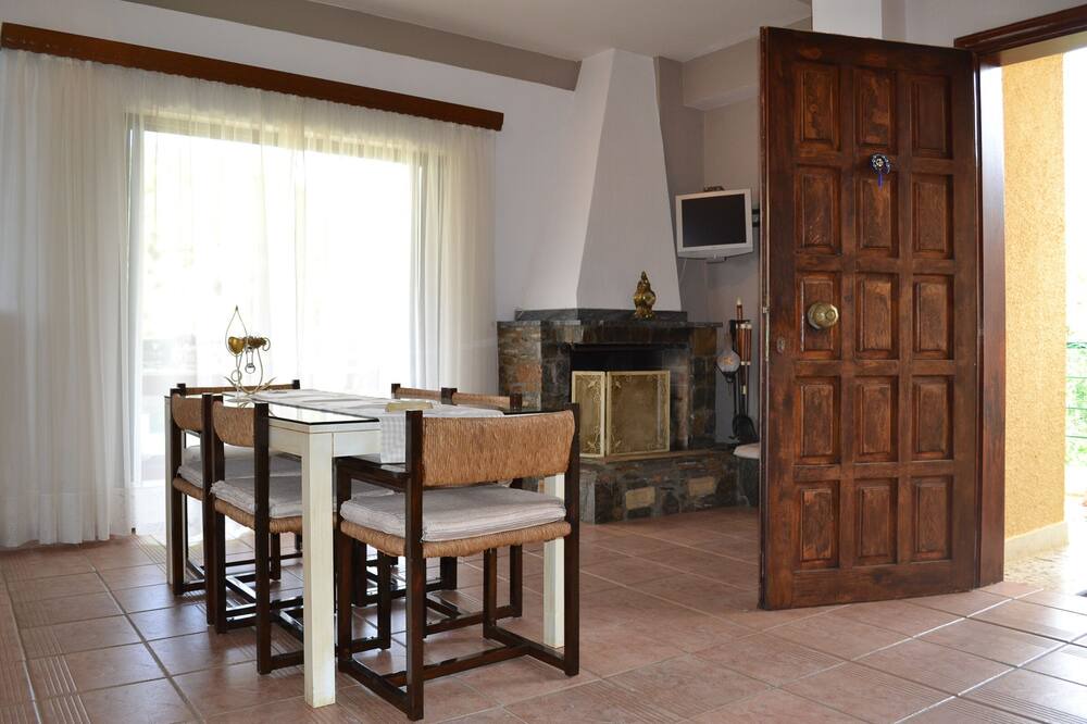 Photo of Livingroom in Marathon
