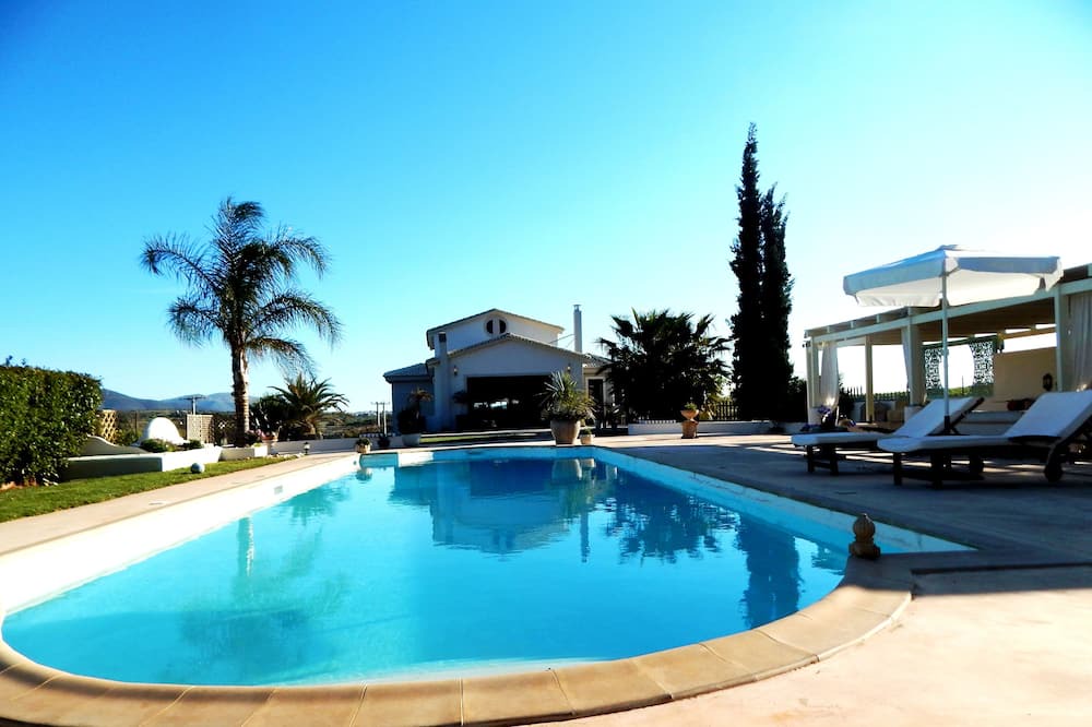 Photo of Outdoor in Spata-Artemida