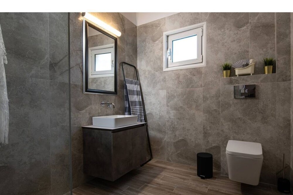 Photo of Bathroom in Neos Marmaras