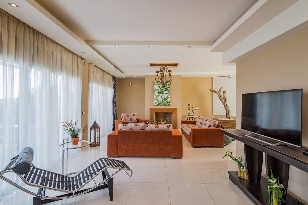 Photo of Livingroom in Neromilos