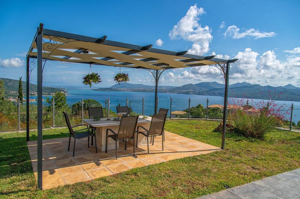 Photo of Patio Balcony in Spanokhorion