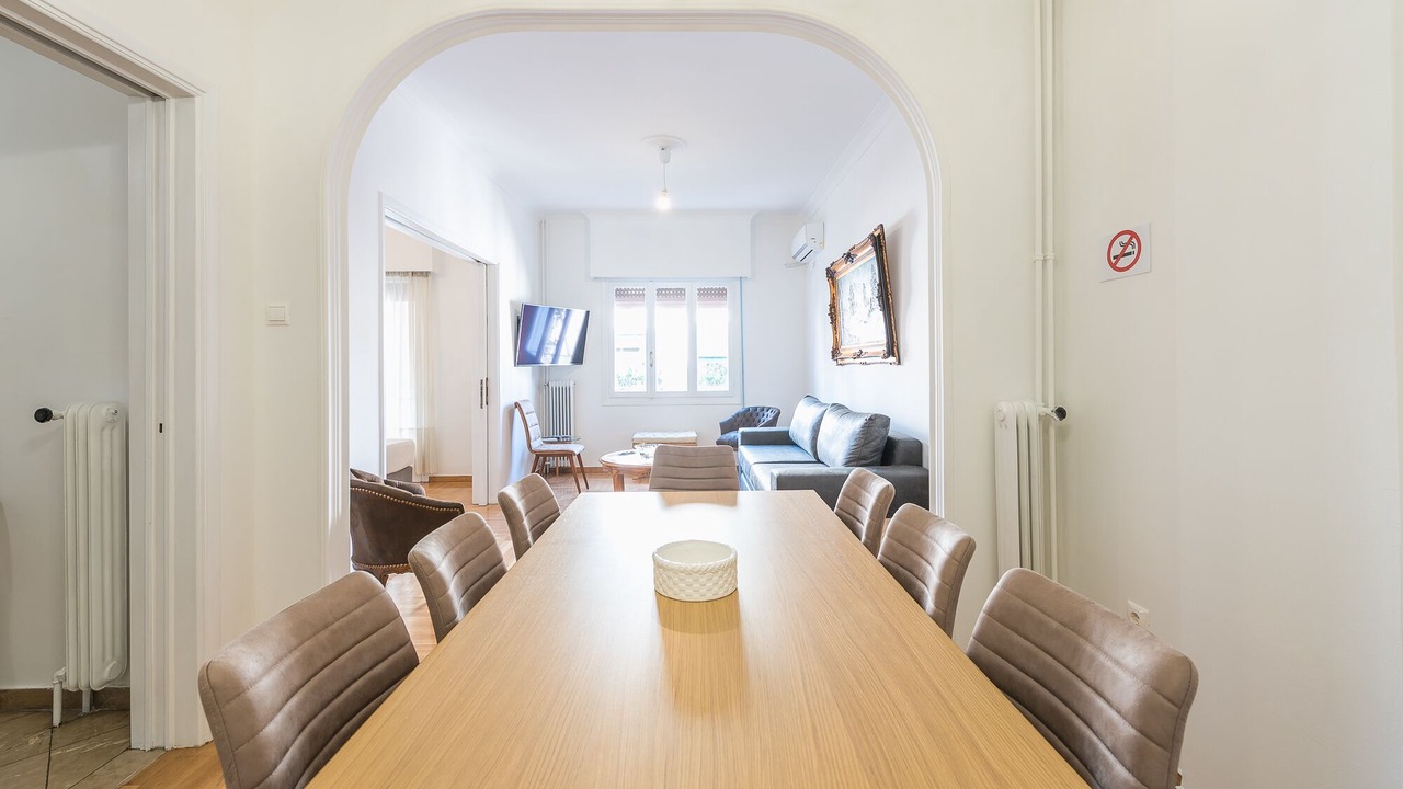 Photo of Bedroom in Platia Viktorias