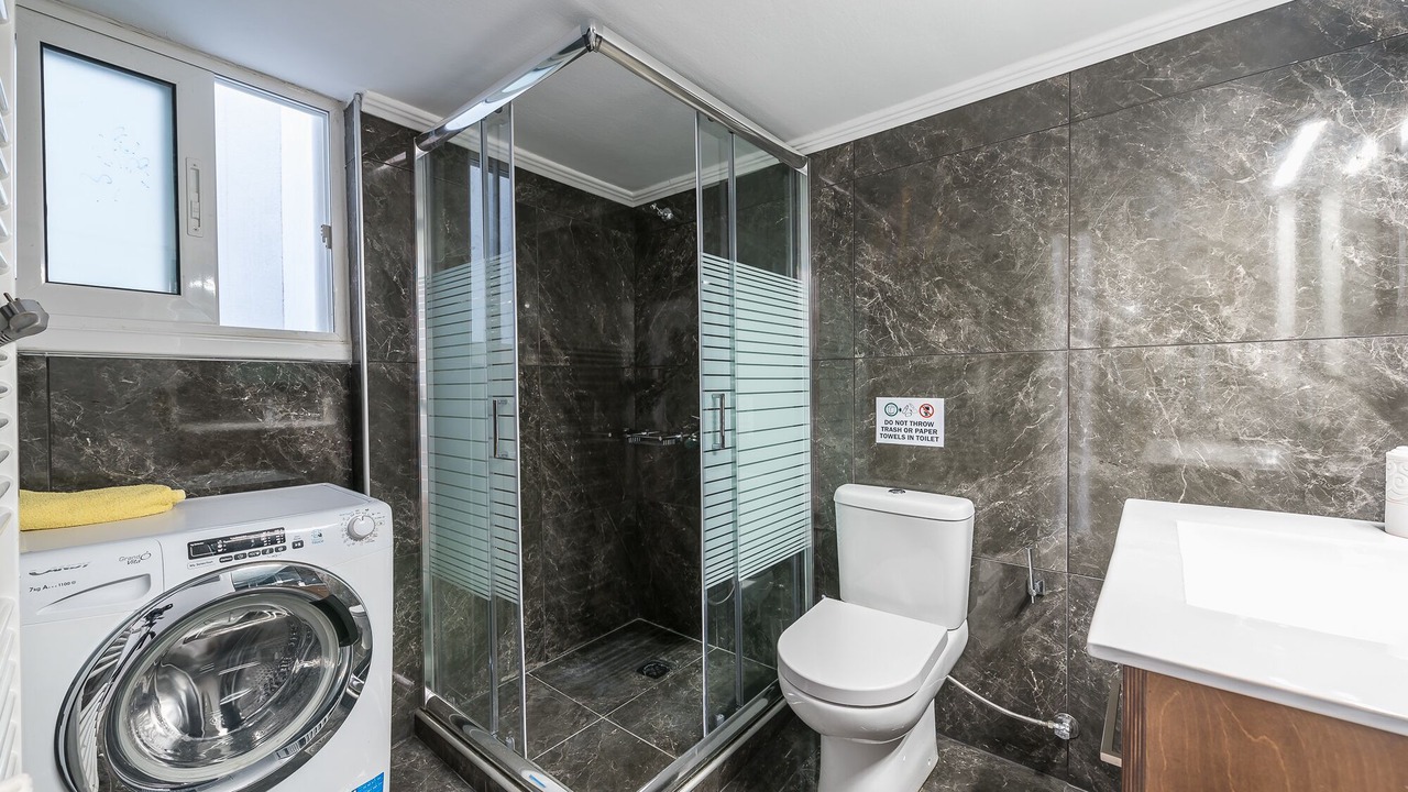Photo of Bathroom in Platia Viktorias