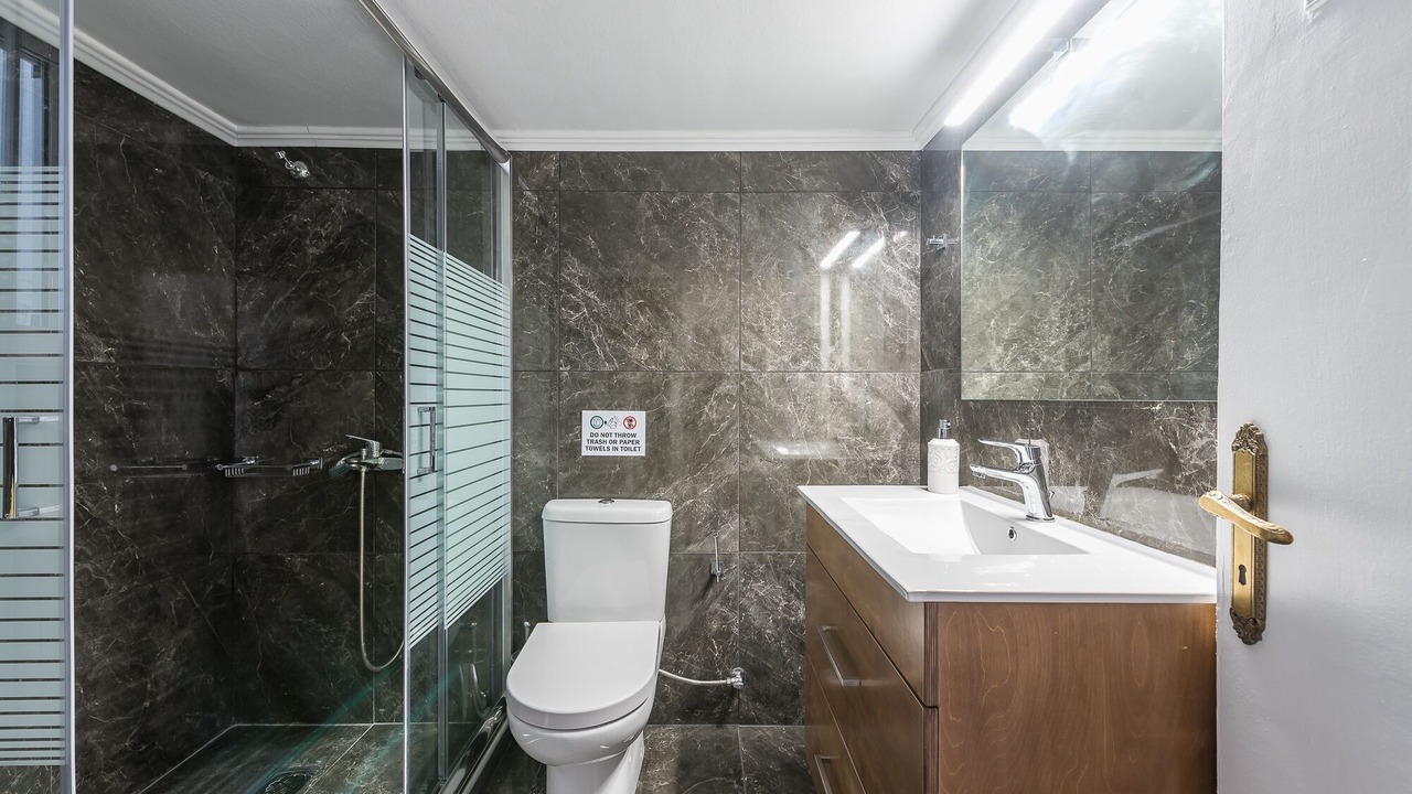 Photo of Bathroom in Platia Viktorias