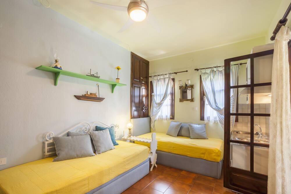 Photo of Bedroom in Paradhisos