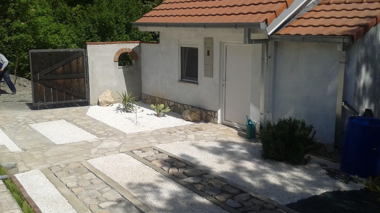 Photo of Outdoor in Karuc
