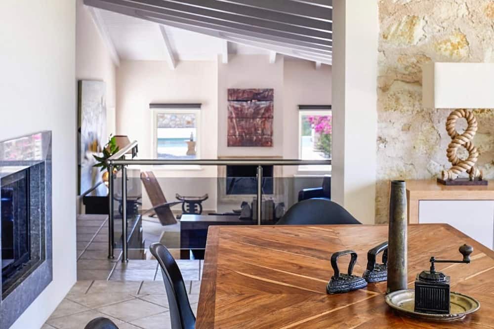 Photo of Livingroom in Sivota