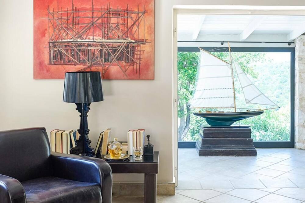 Photo of Livingroom in Sivota