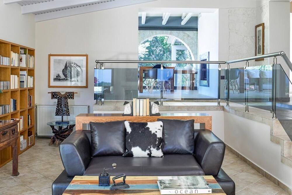 Photo of Livingroom in Sivota