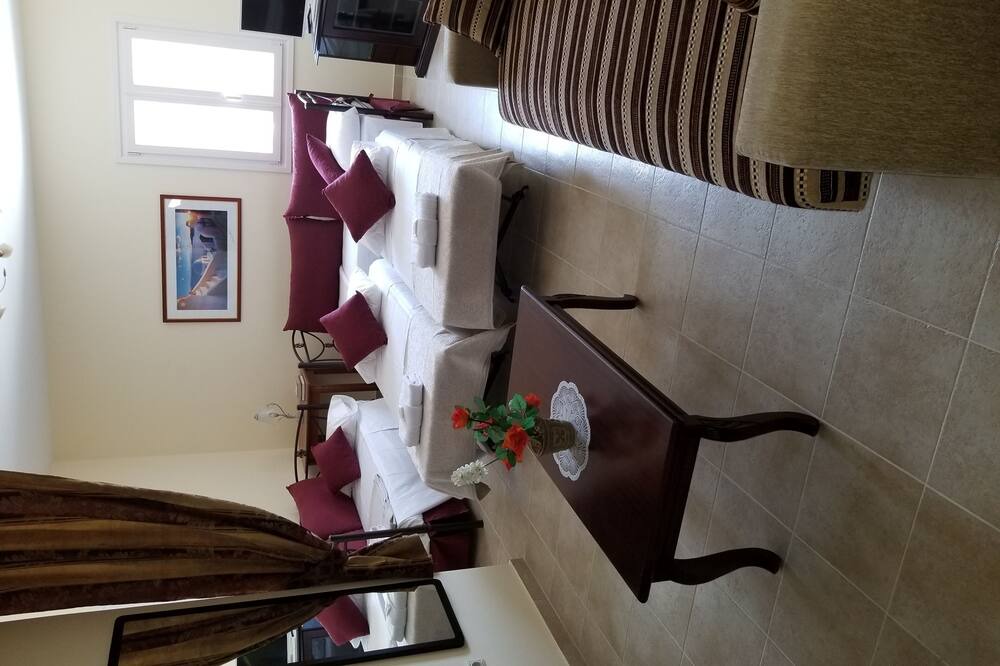 Photo of Bedroom in Ios Town