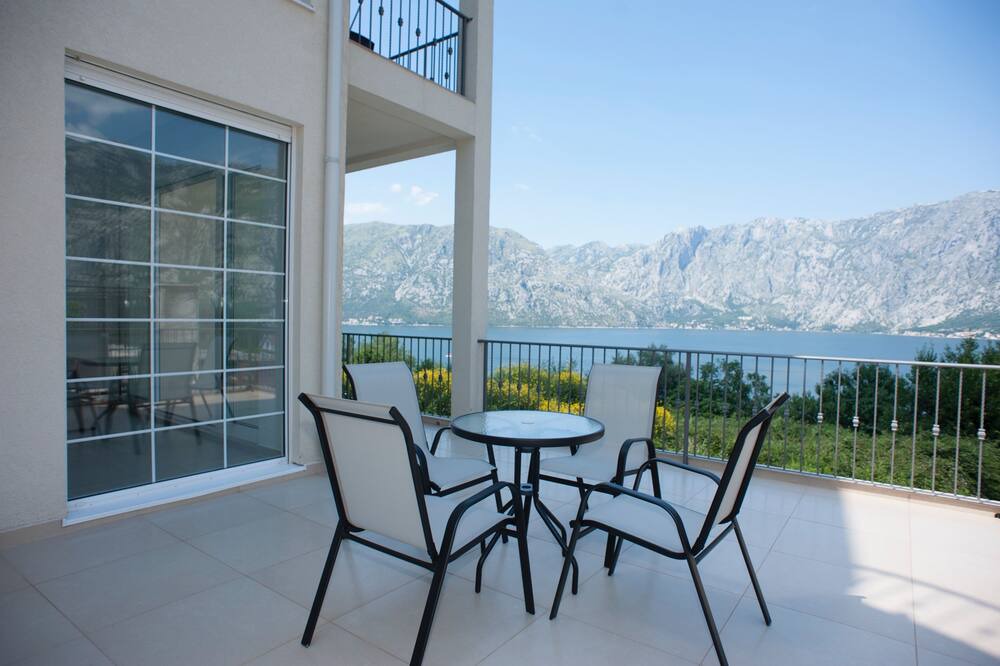 Photo of Patio Balcony in Prcanj