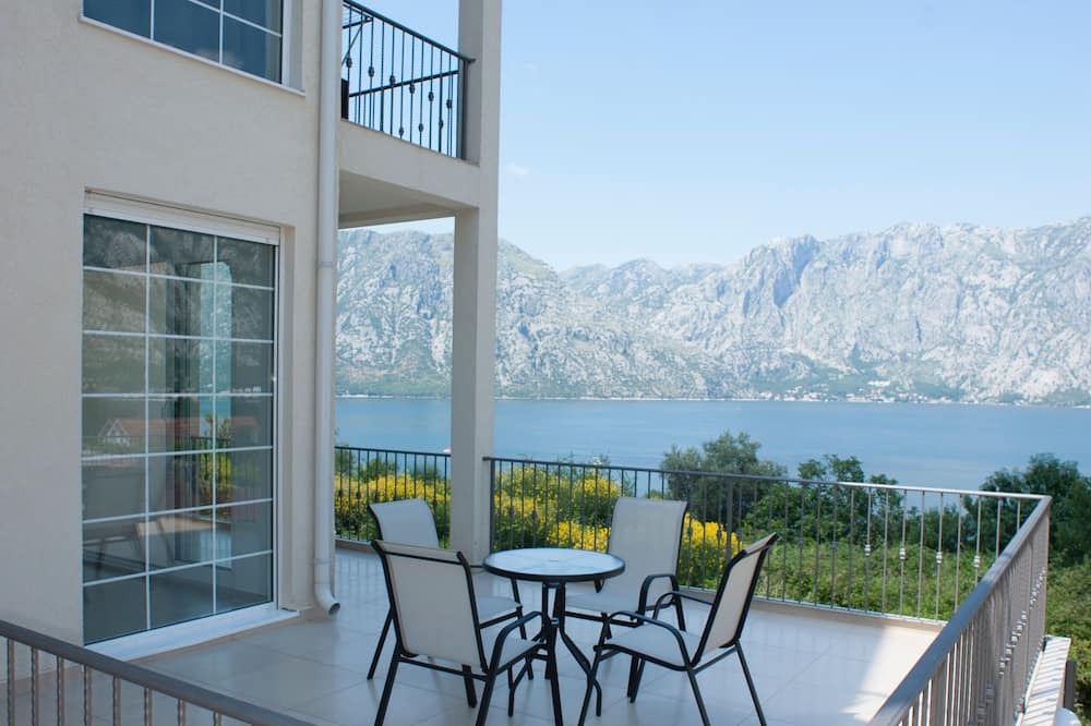 Photo of Patio Balcony in Prcanj