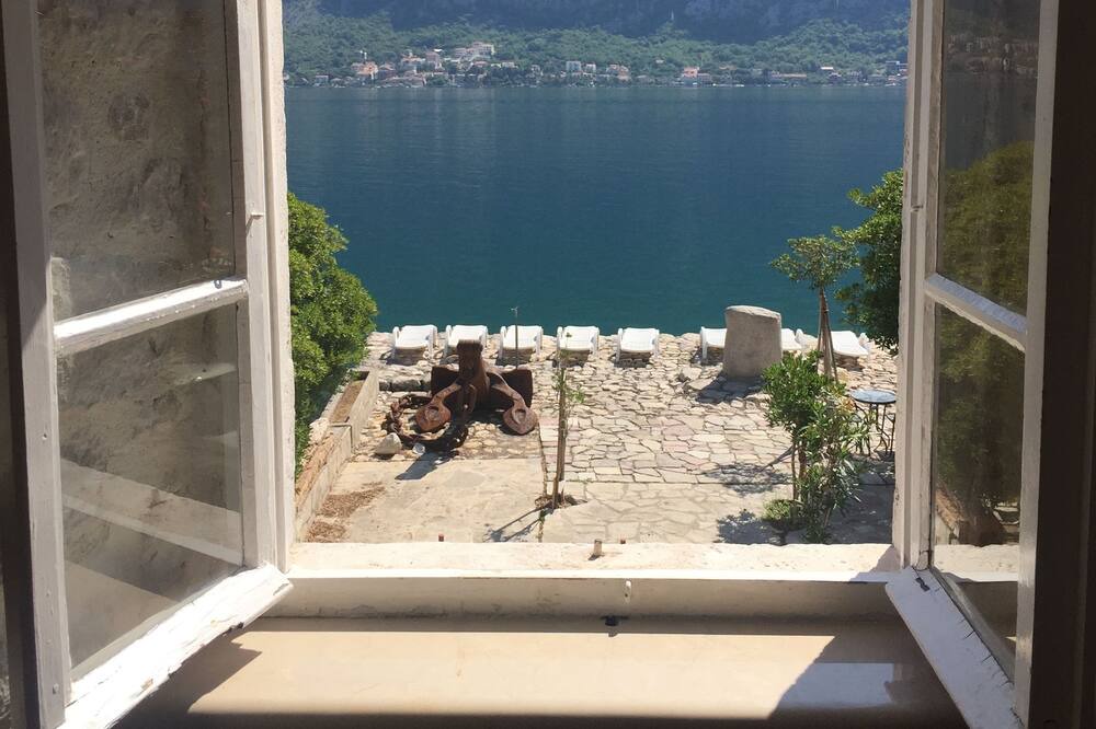 Photo of Bedroom in Prcanj