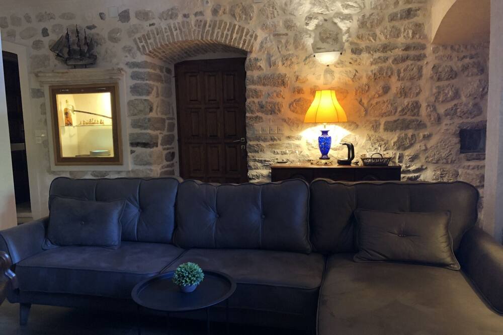 Photo of Livingroom in Prcanj