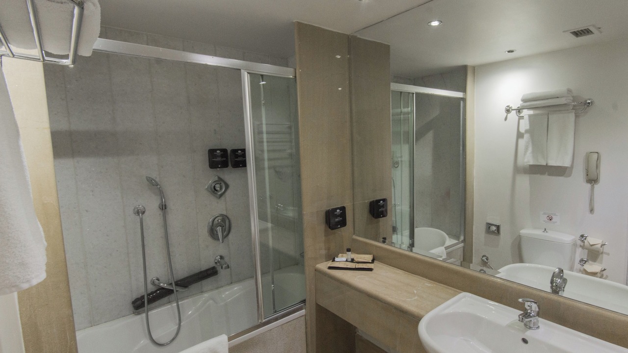 Photo of Bathroom in Ladadika