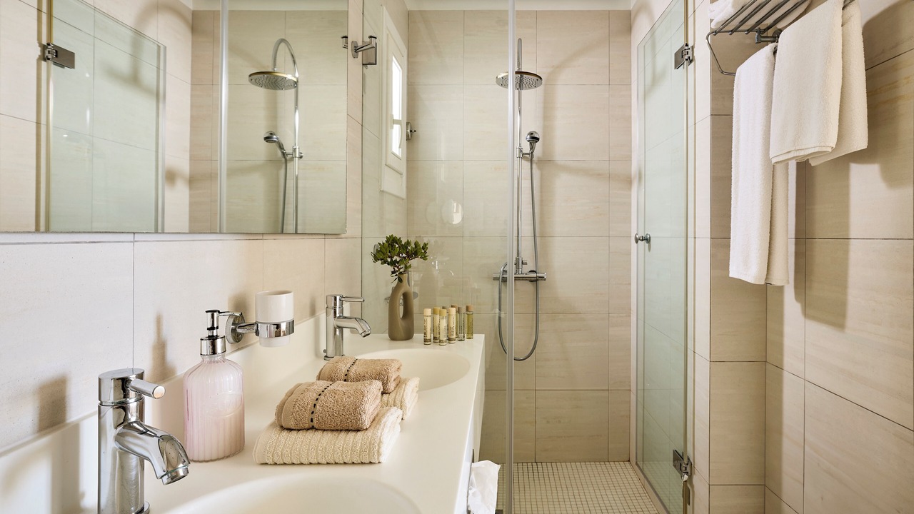 Photo of Bathroom in Chrisopigi