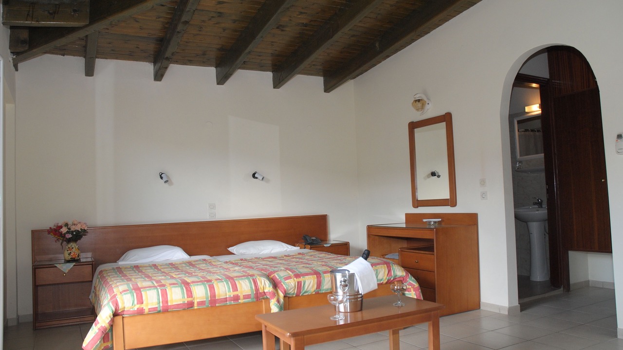 Photo of Bedroom in Messonghi
