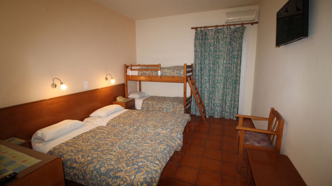 Photo of Bedroom in Messonghi