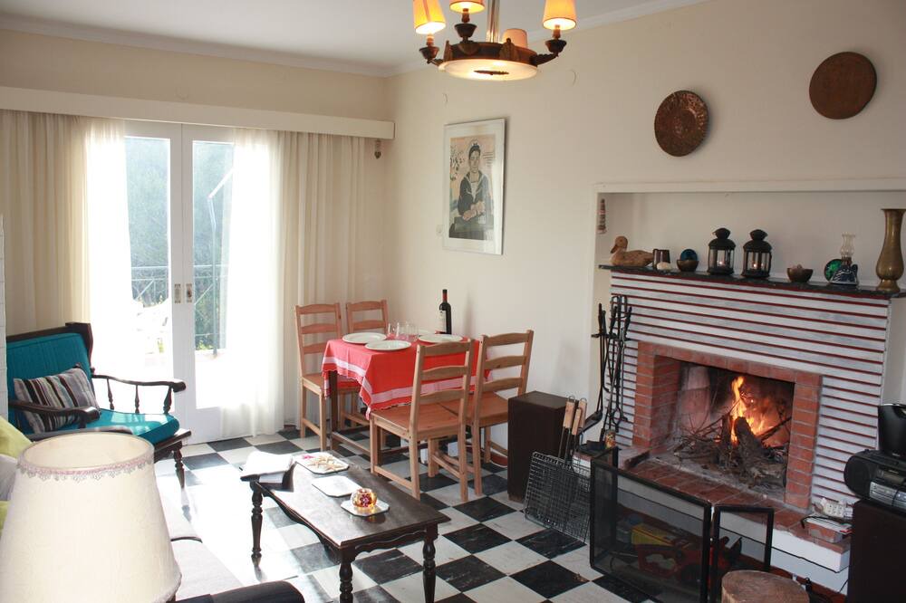 Photo of Livingroom in Lagonissi