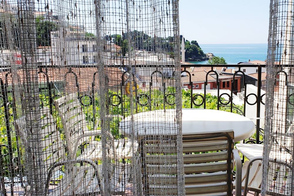 Photo of Patio Balcony in Rana