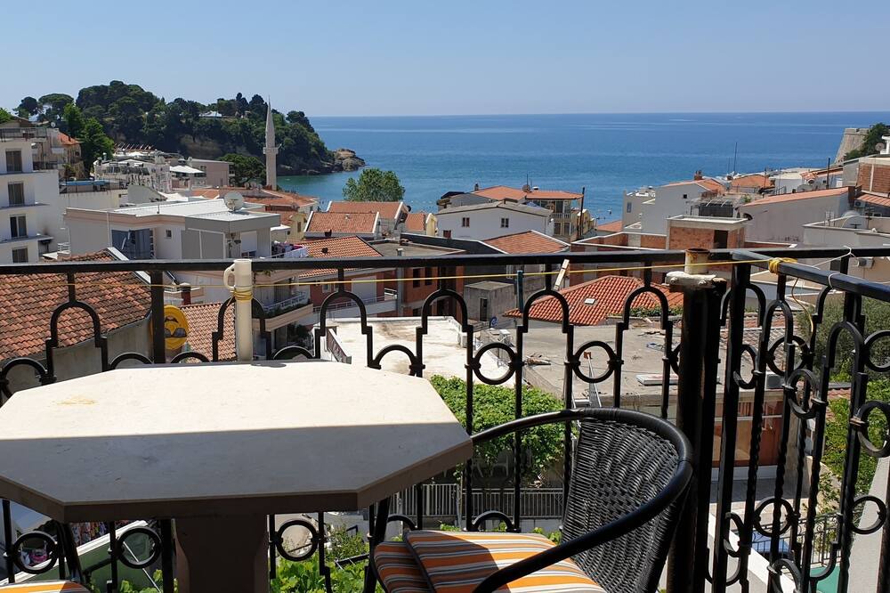 Photo of Patio Balcony in Rana