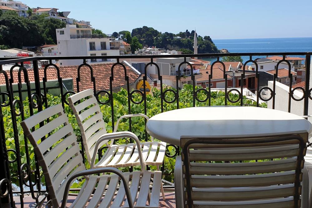 Photo of Patio Balcony in Rana