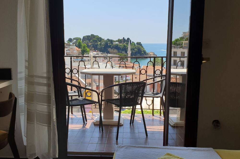Photo of Patio Balcony in Rana