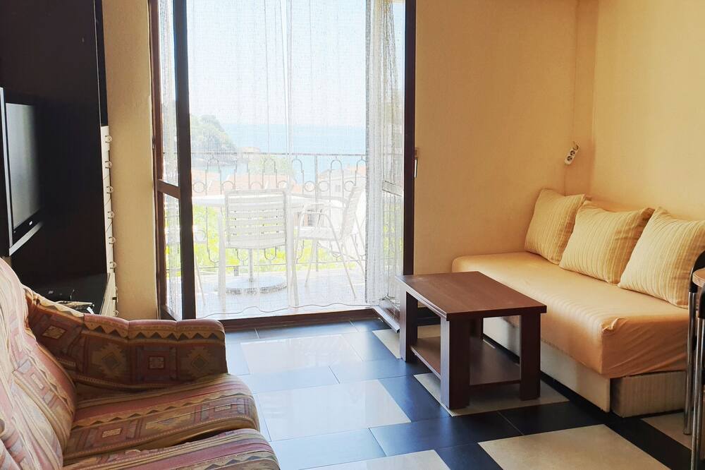 Photo of Livingroom in Rana