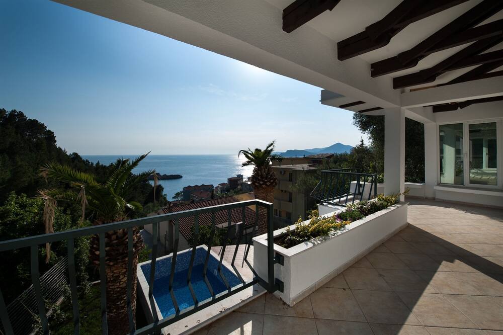Photo of Patio Balcony in Sveti Stefan
