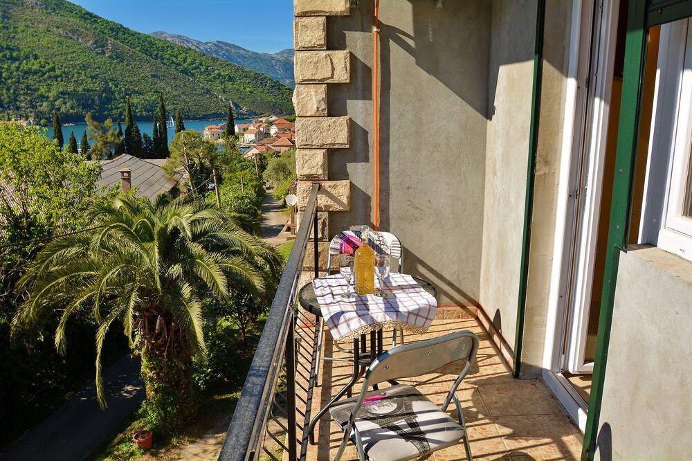 Photo of Patio Balcony in Lepetane