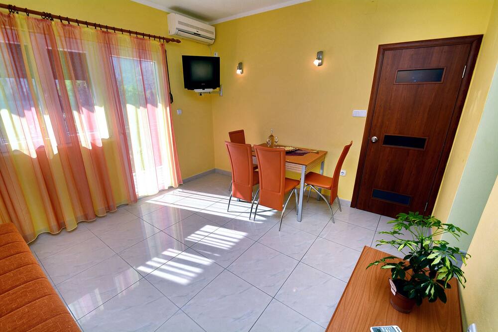 Photo of Livingroom in Lepetane