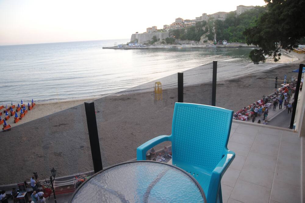 Photo of Patio Balcony in Rana