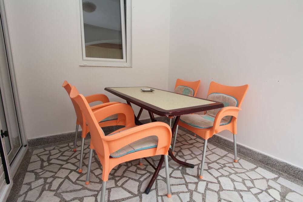 Photo of Patio Balcony in Maini