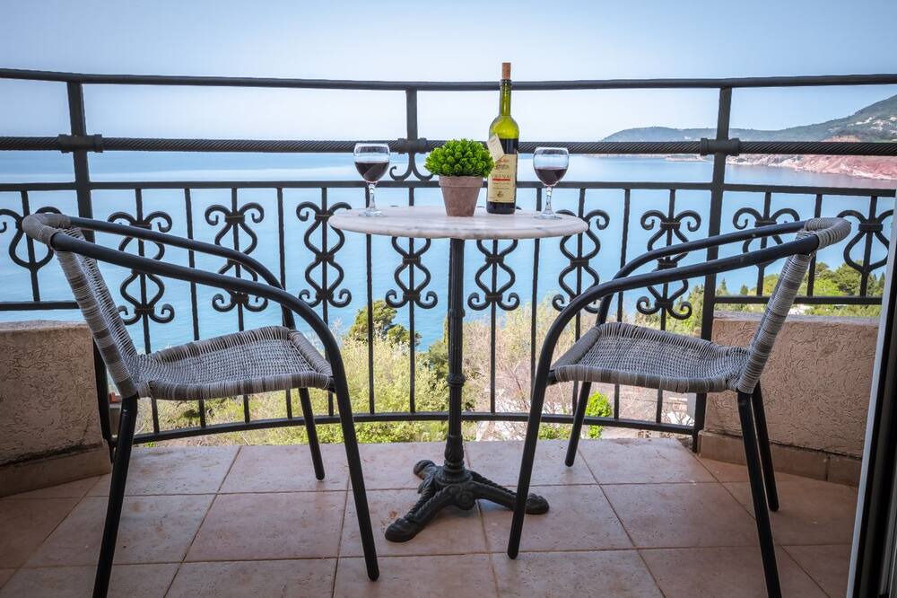 Photo of Bedroom in Sutomore