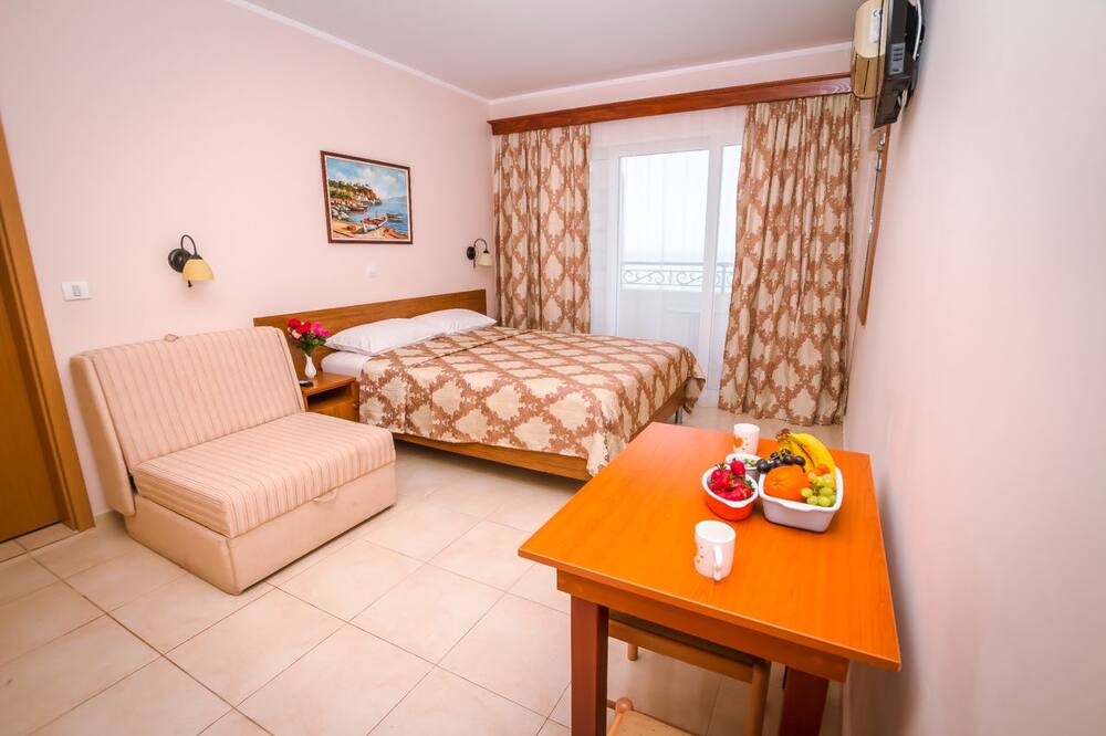 Photo of Bedroom in Sutomore